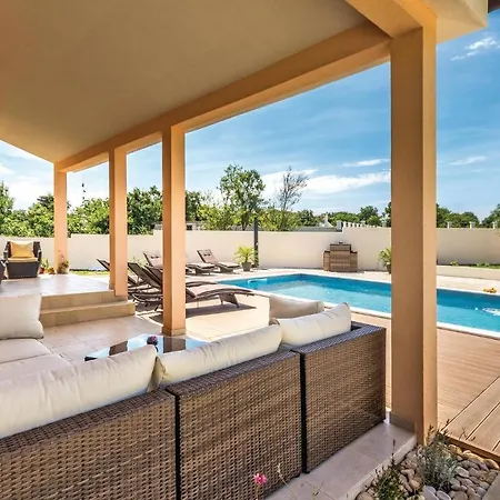 3 Bedroom Pet Friendly In Pula بولا