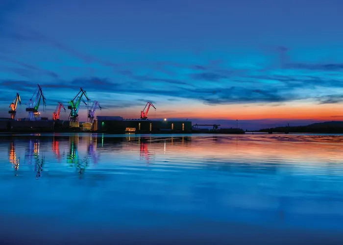 3 Bedroom Pet Friendly Home In Pula Pula