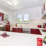 Holiday home Luxurious Home In Pula *