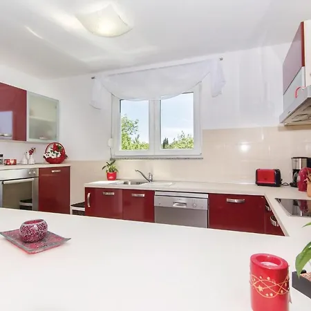 Tatil Evi 3 Bedroom Pet Friendly In Pula *