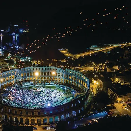 Dom wakacyjny 3 Bedroom Pet Friendly In