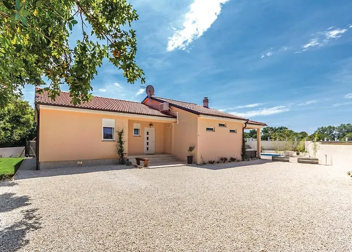 3 Bedroom Pet Friendly In * Pula