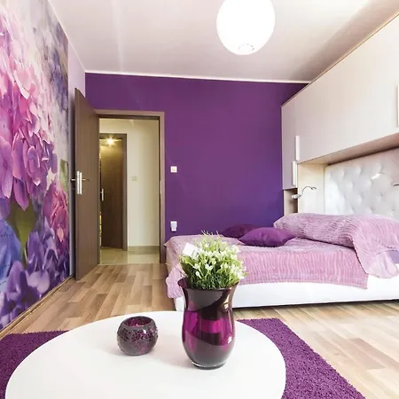 3 Bedroom Pet Friendly In Pula * Πούλα